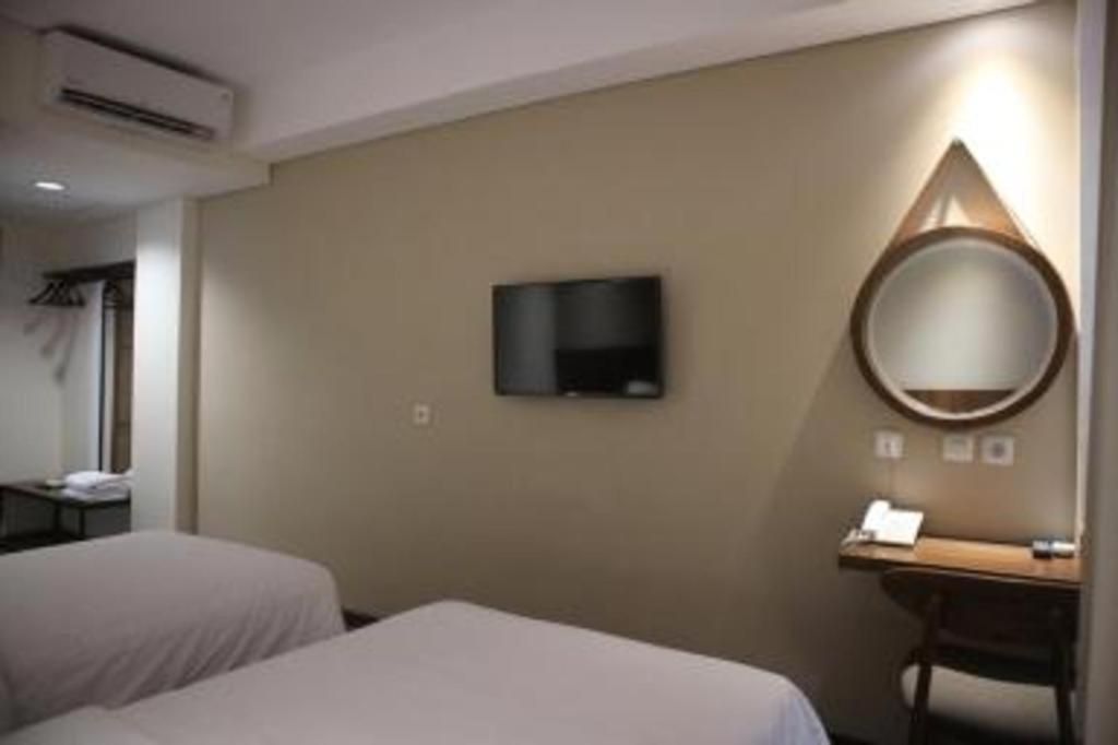 Bianco Costel Hotel Bogor Exterior photo